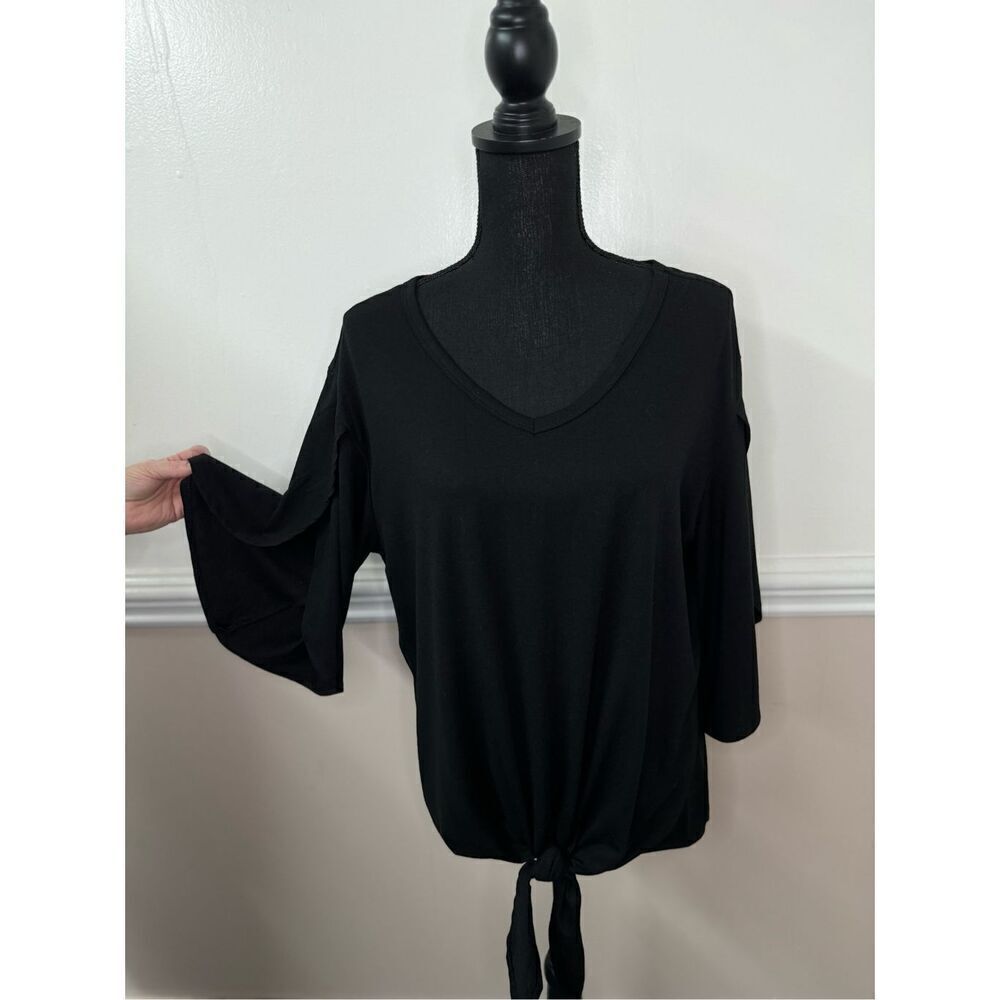 Sueani Black V-Neck Blouse Size 2XL